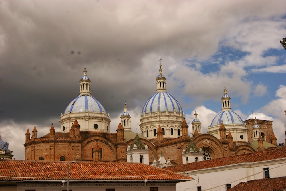 dômes bleus cathédrale de cuenca Equateur
