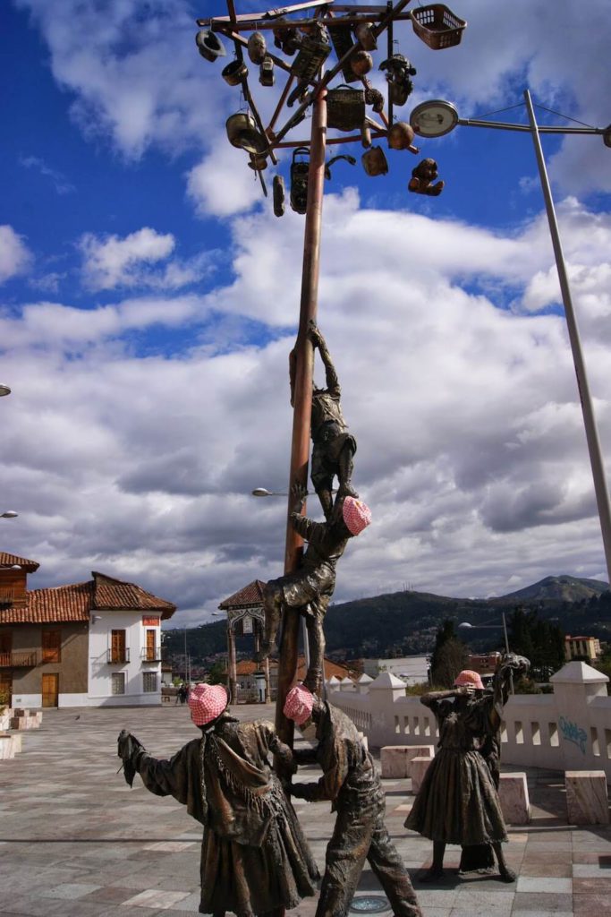 statue quanta BOB cochonou Equateur